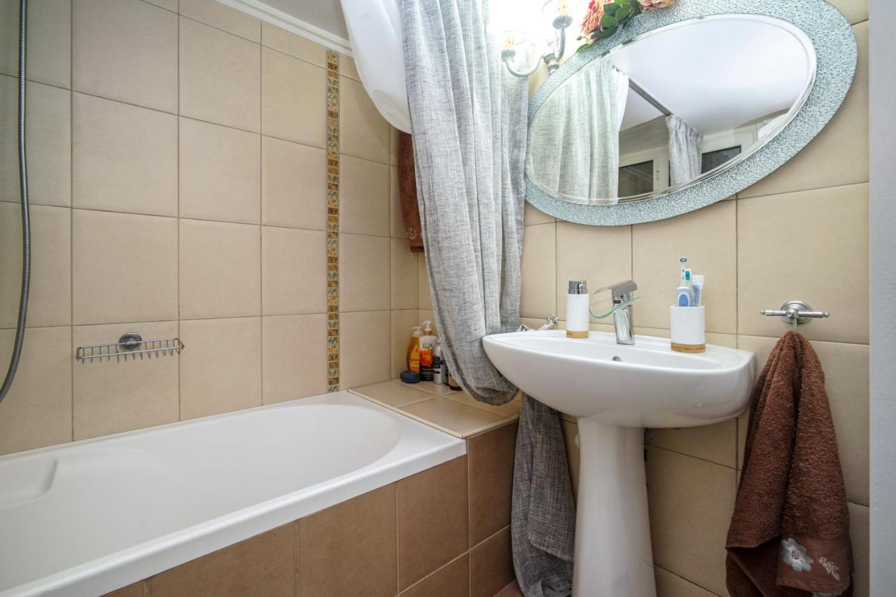 Luxury Apartments Zeas Piraeus Exterior photo