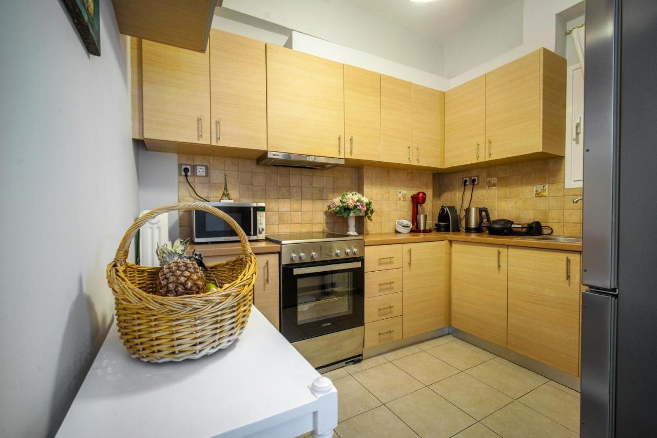Luxury Apartments Zeas Piraeus Exterior photo